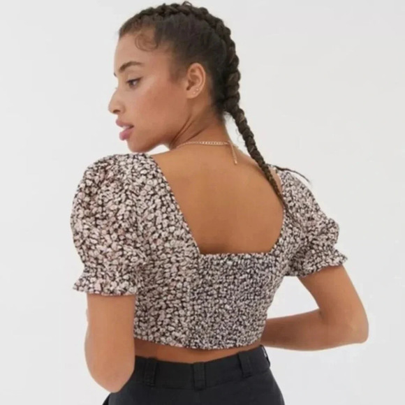 UO Mia Puff Sleeve Cropped Top - Picture 4 of 7